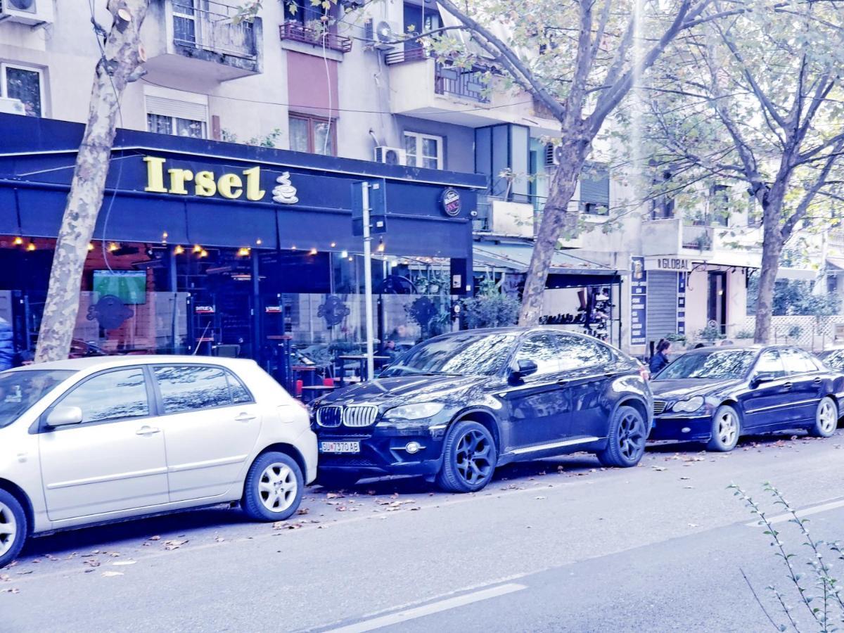 Traveler'S Place At Tirana City Centre Exteriör bild